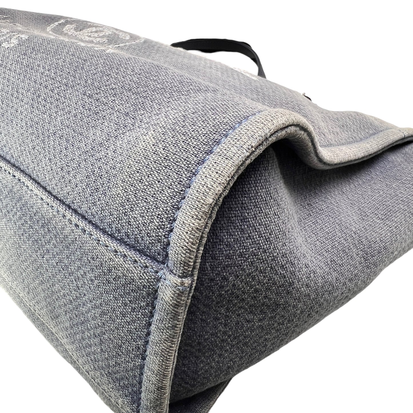 Chanel Gray Tote Bags A-14449