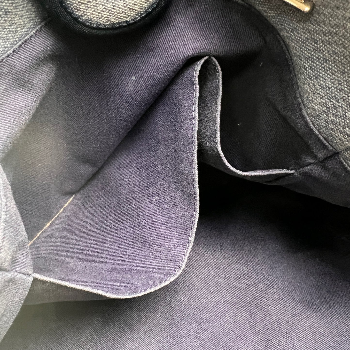 Chanel Gray Tote Bags A-14449