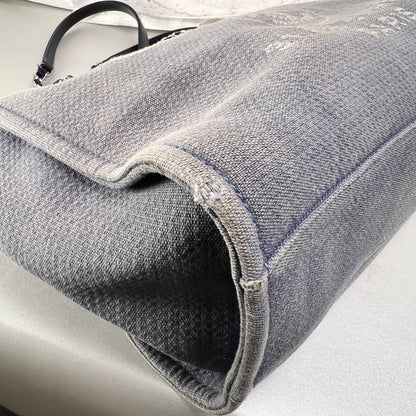 Chanel Gray Tote Bags A-14449