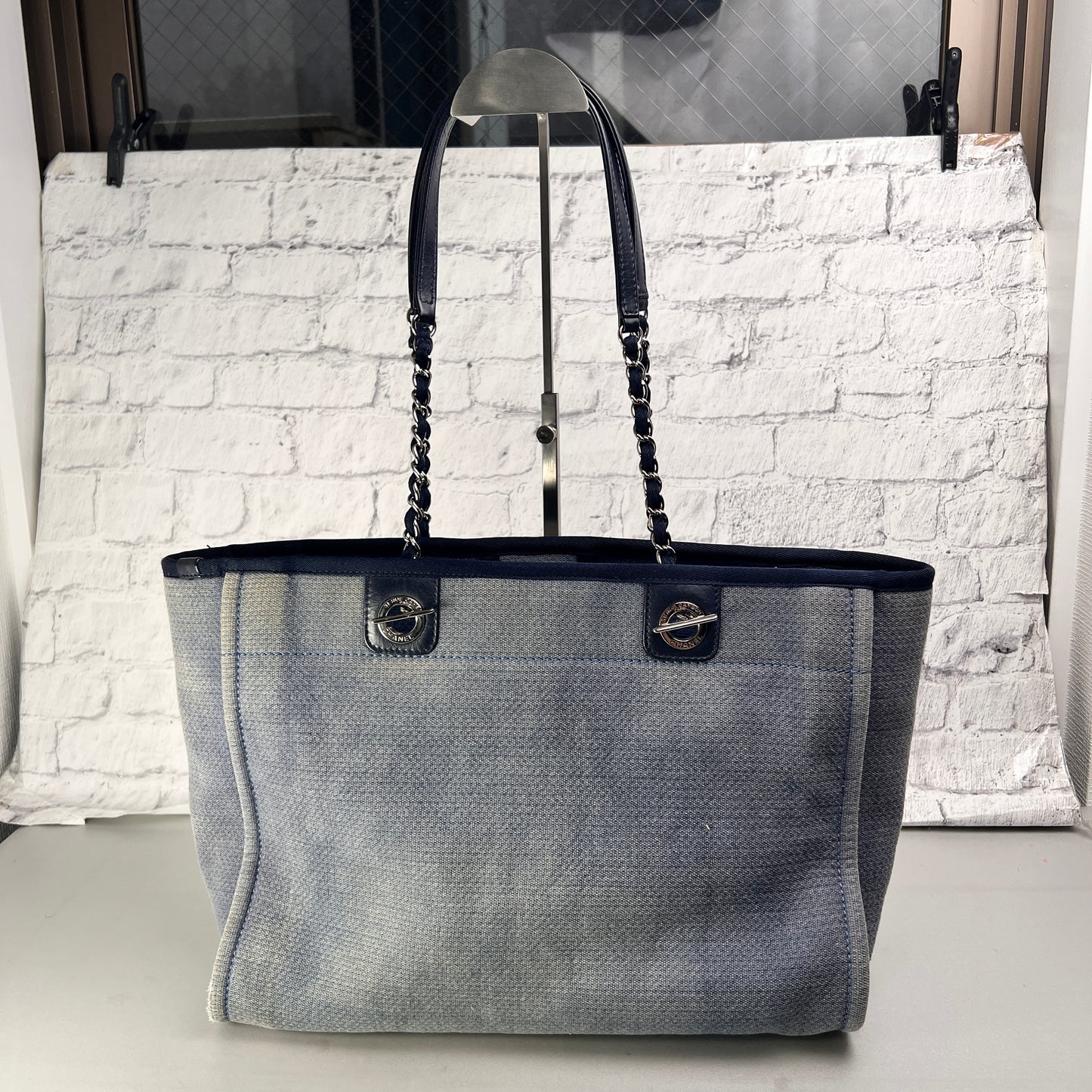 Chanel Gray Tote Bags A-14449
