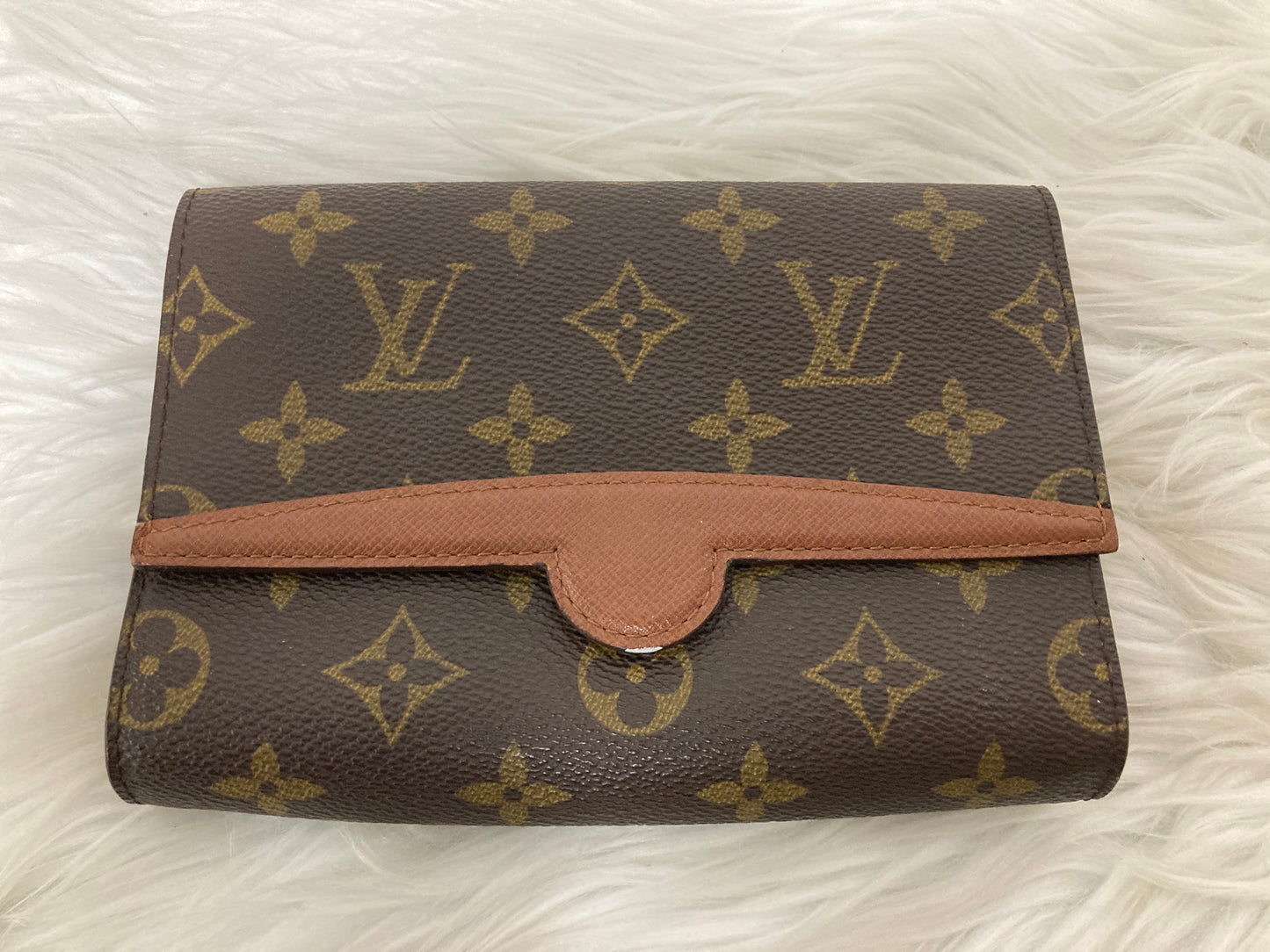 Louis Vuitton A-14533