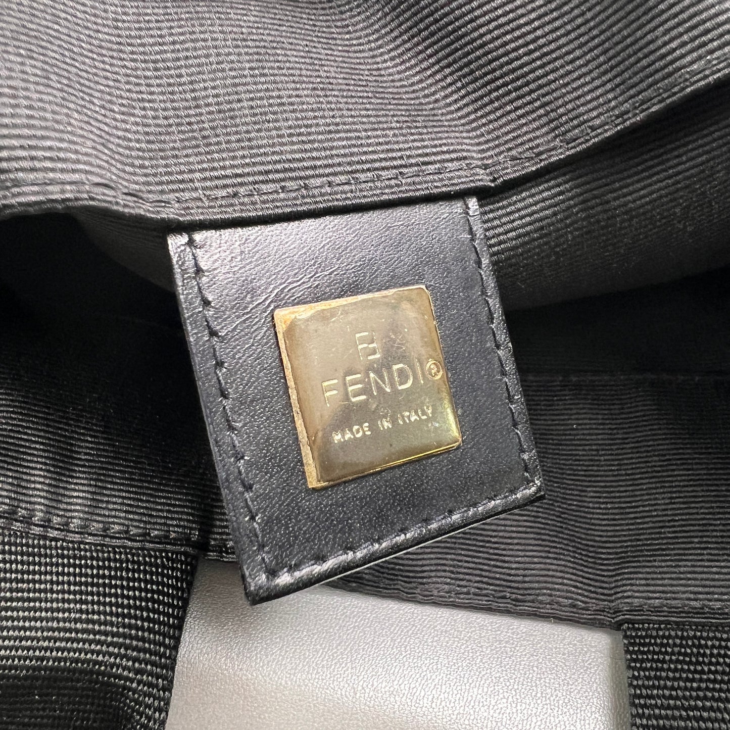 Fendi Black Handle Bags A-14564