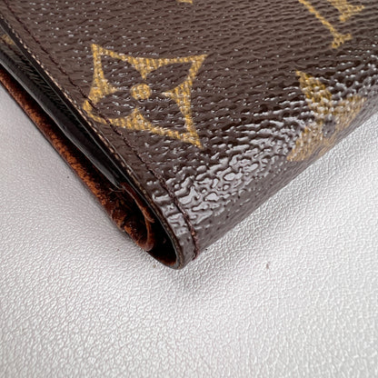 Louis Vuitton Brown Wallets A-14587