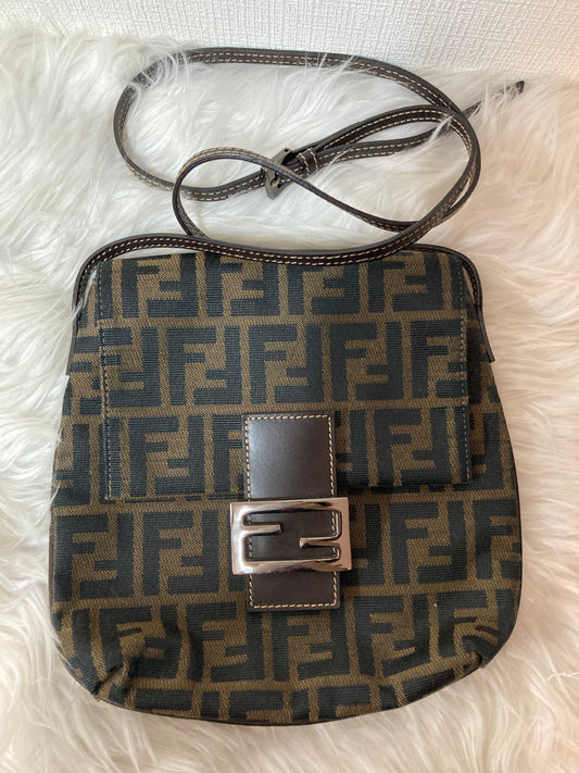 Fendi Brown Shoulder Bags A-14593