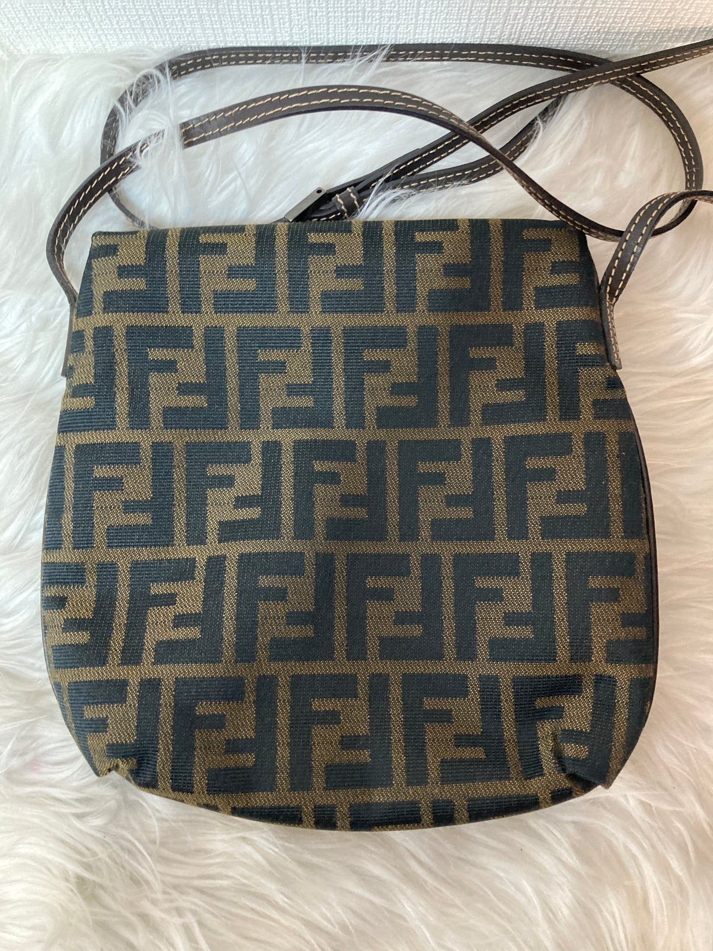 Fendi Brown Shoulder Bags A-14593