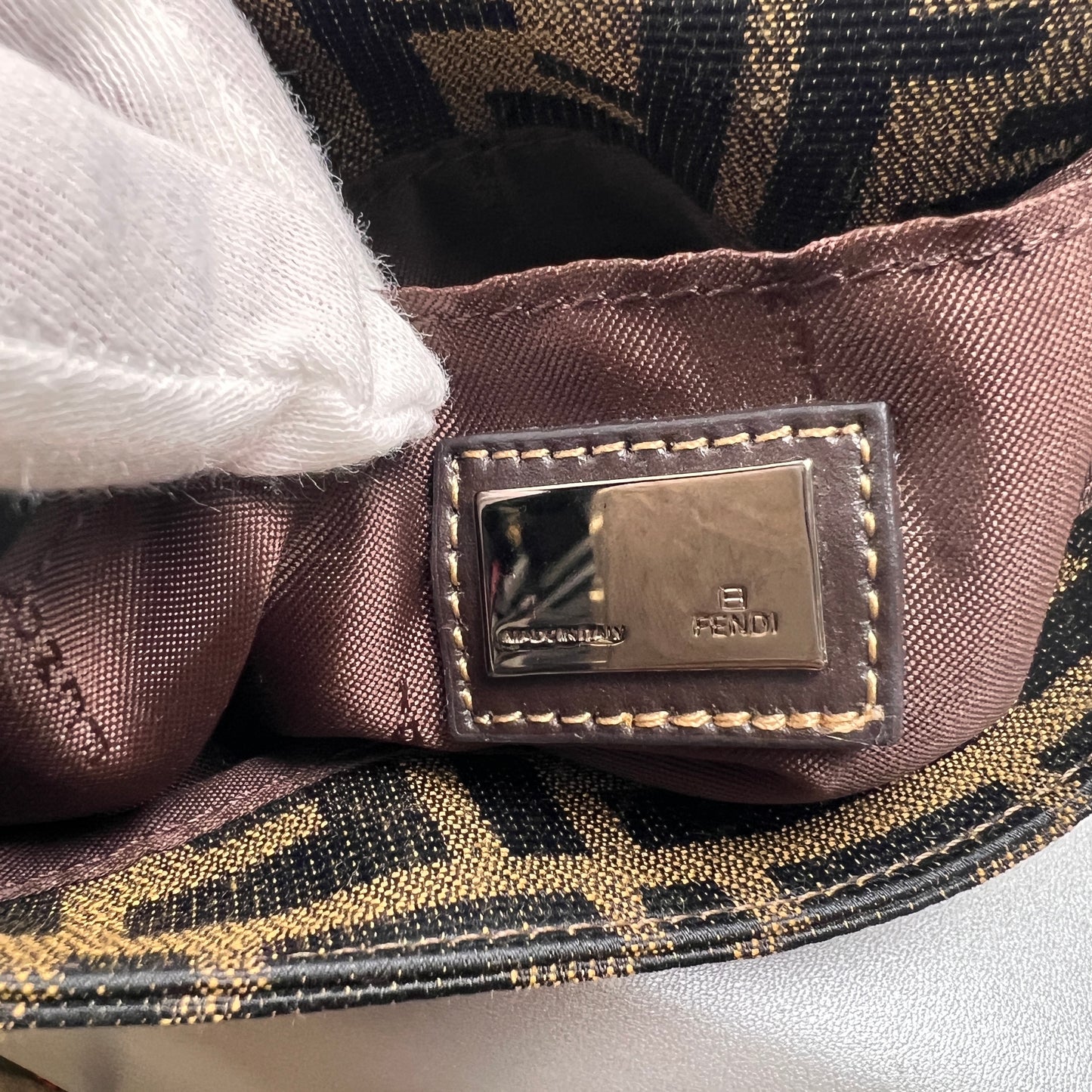 Fendi Brown Shoulder Bags A-14593