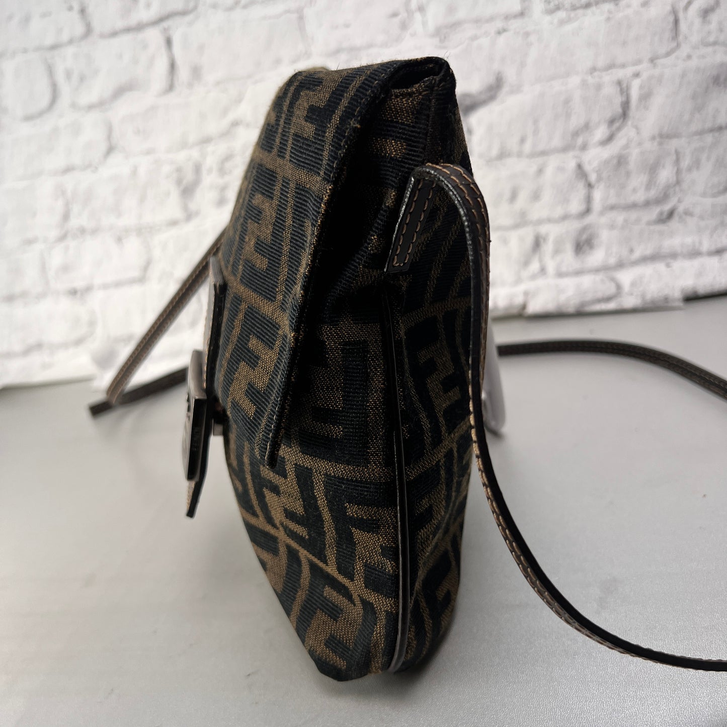 Fendi Brown Shoulder Bags A-14593