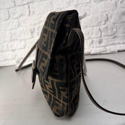 Fendi Brown Shoulder Bags A-14593