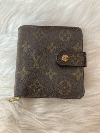 Louis Vuitton Brown Wallets A-14594