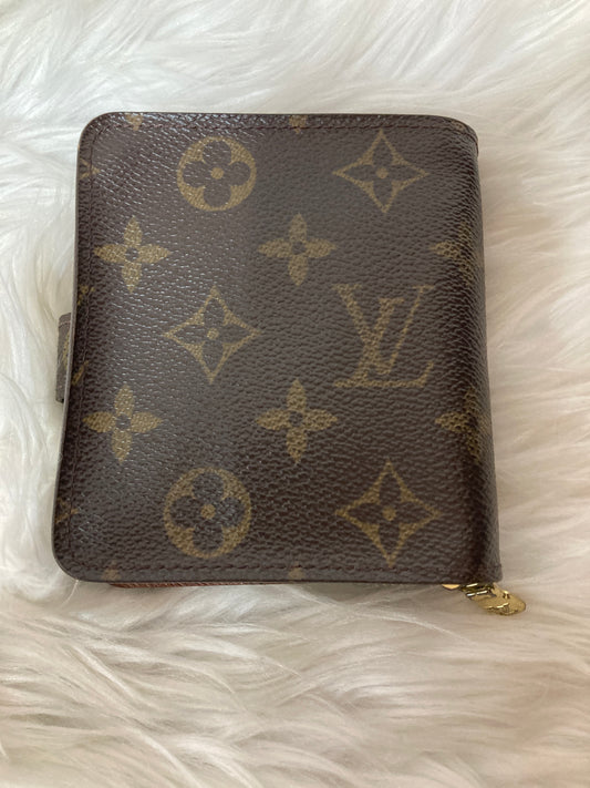 Louis Vuitton Brown Wallets A-14594