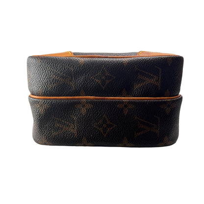 Louis Vuitton Brown Shoulder Bags A-14597