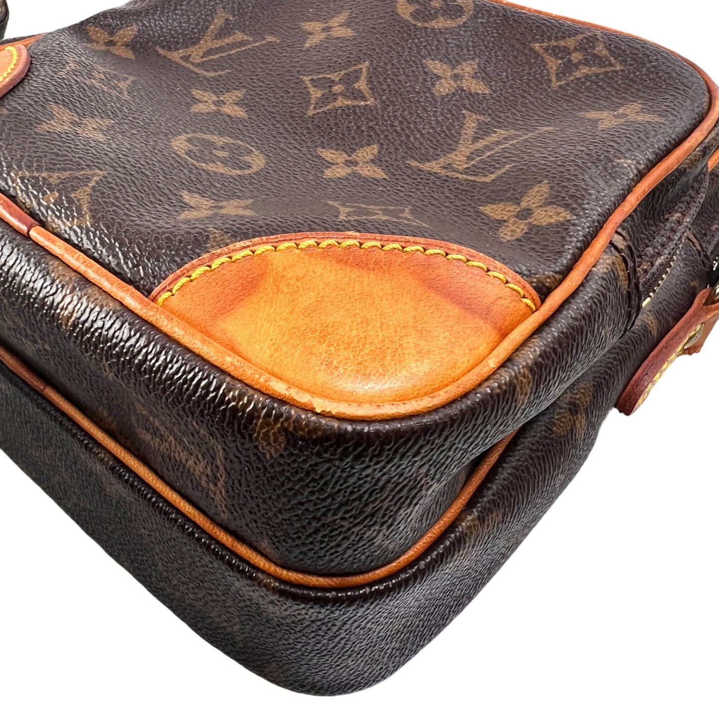 Louis Vuitton Brown Shoulder Bags A-14597