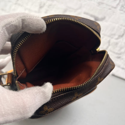 Louis Vuitton Brown Shoulder Bags A-14597