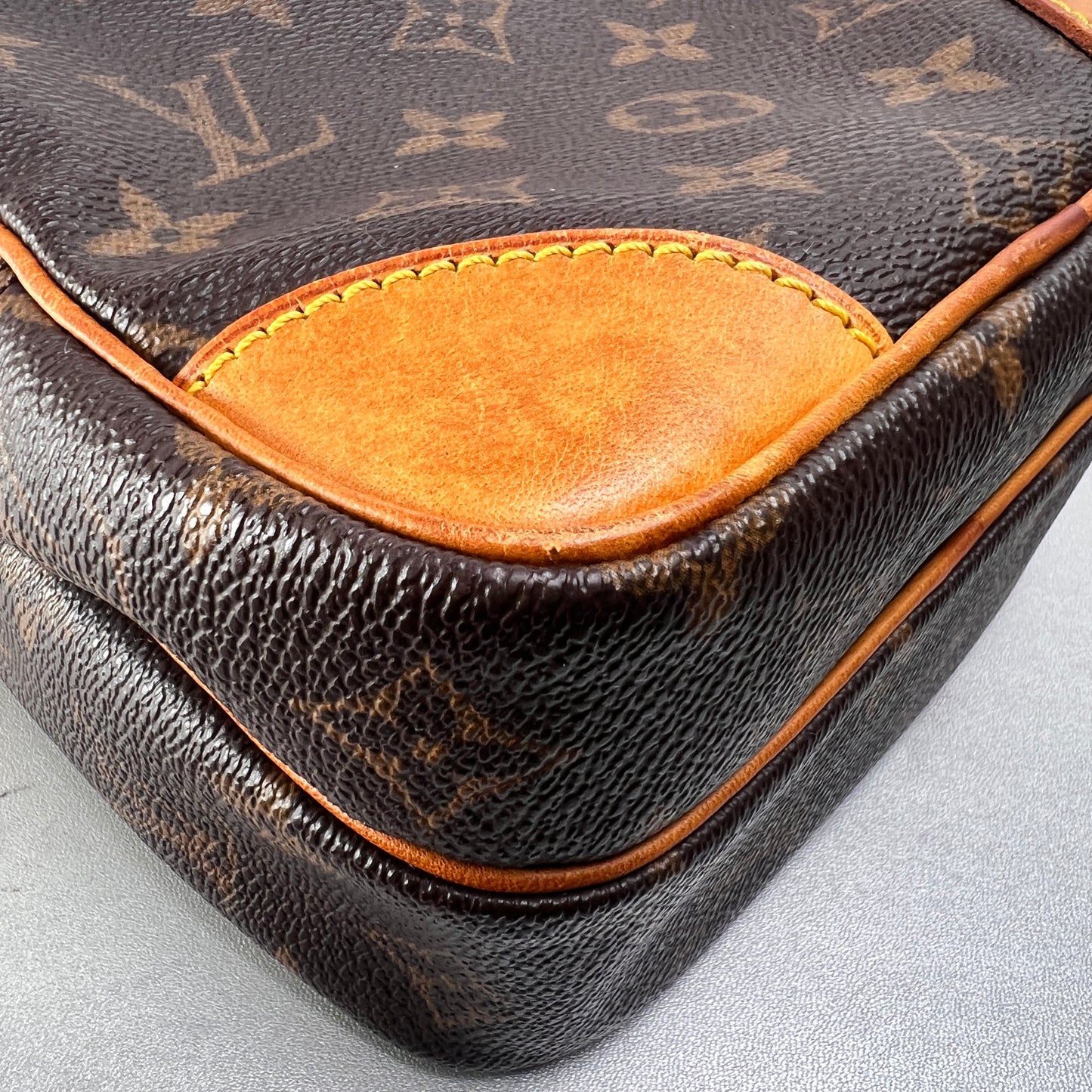 Louis Vuitton Brown Shoulder Bags A-14597