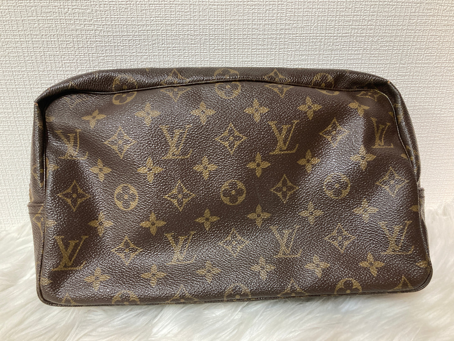 Louis Vuitton Brown Pouches A-14602