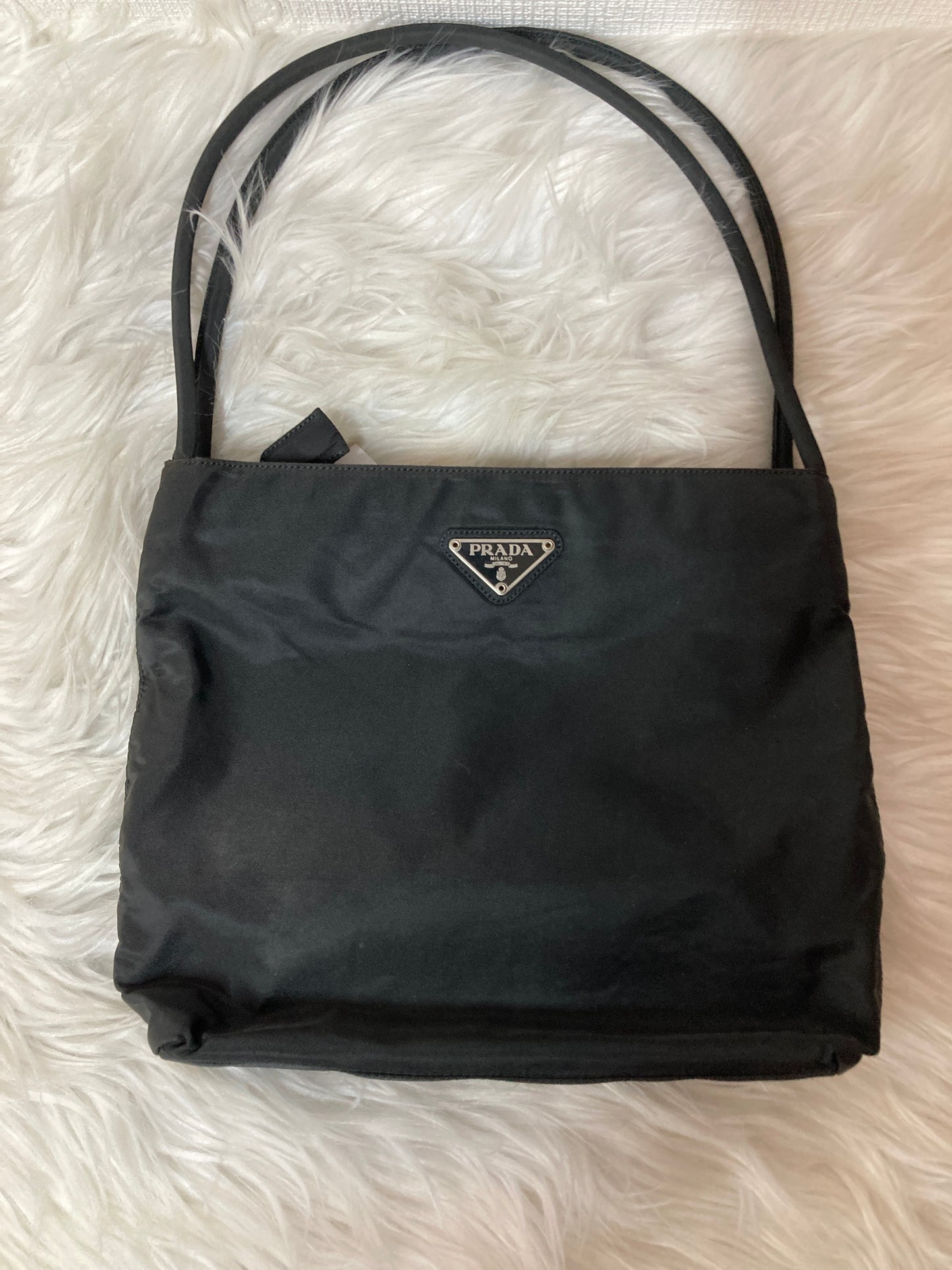 Prada Black Shoulder Bags A-14604