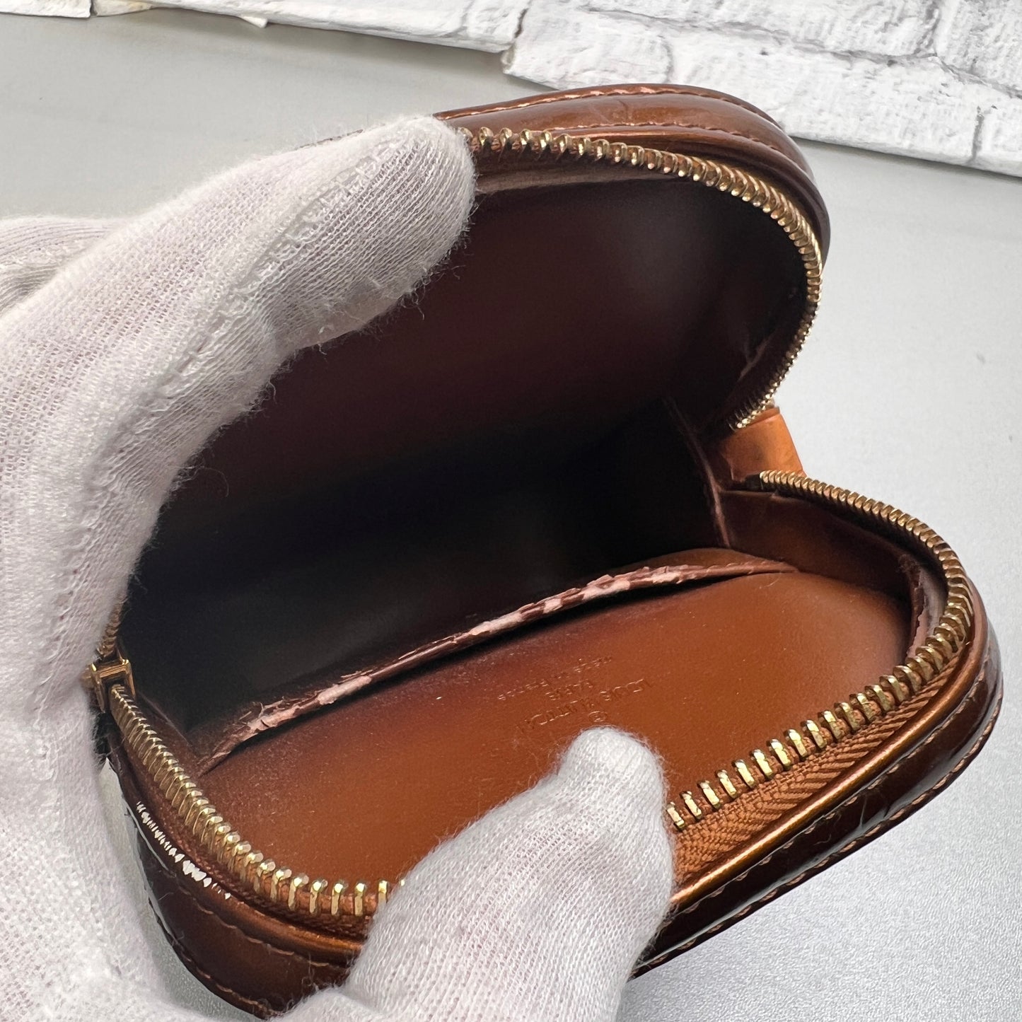 Louis Vuitton Brown Shoulder Bags A-14606