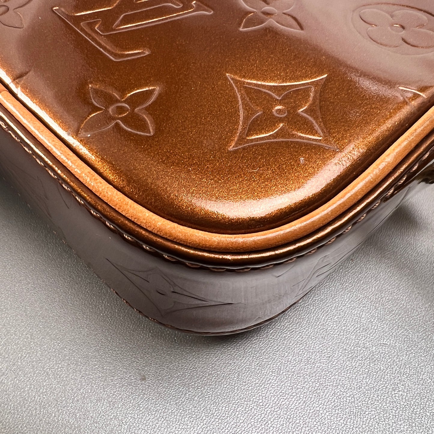 Louis Vuitton Brown Shoulder Bags A-14606