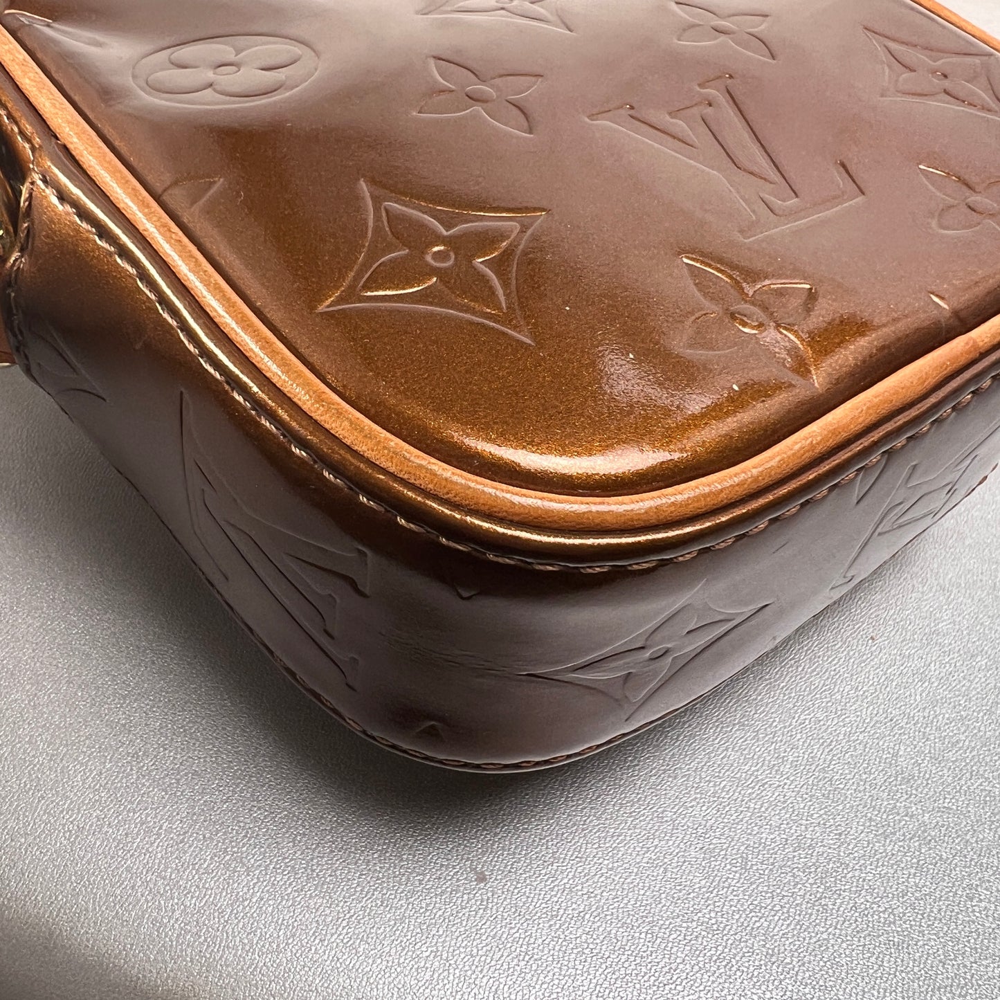 Louis Vuitton Brown Shoulder Bags A-14606