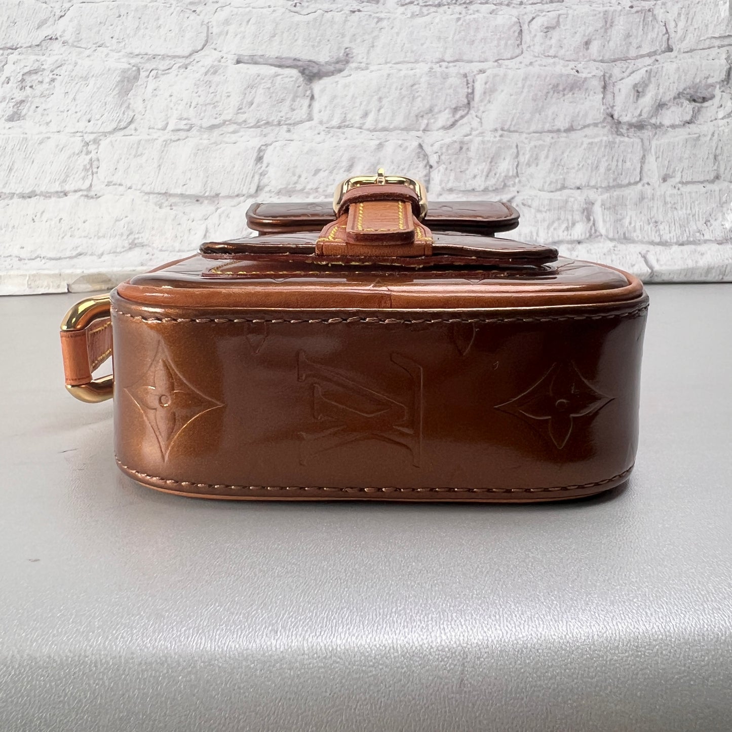Louis Vuitton Brown Shoulder Bags A-14606