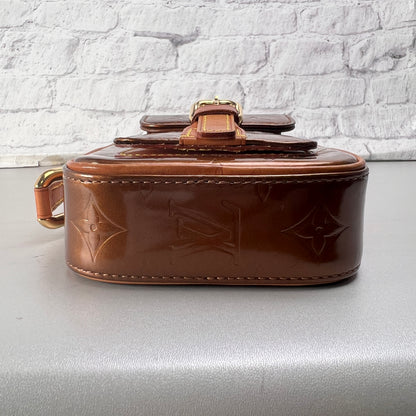 Louis Vuitton Brown Shoulder Bags A-14606