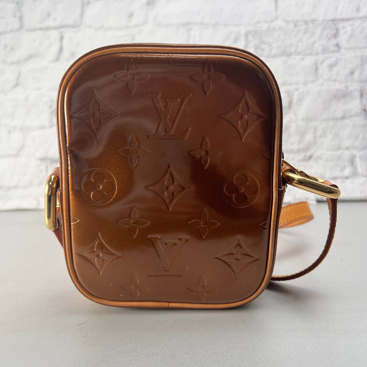 Louis Vuitton Brown Shoulder Bags A-14606