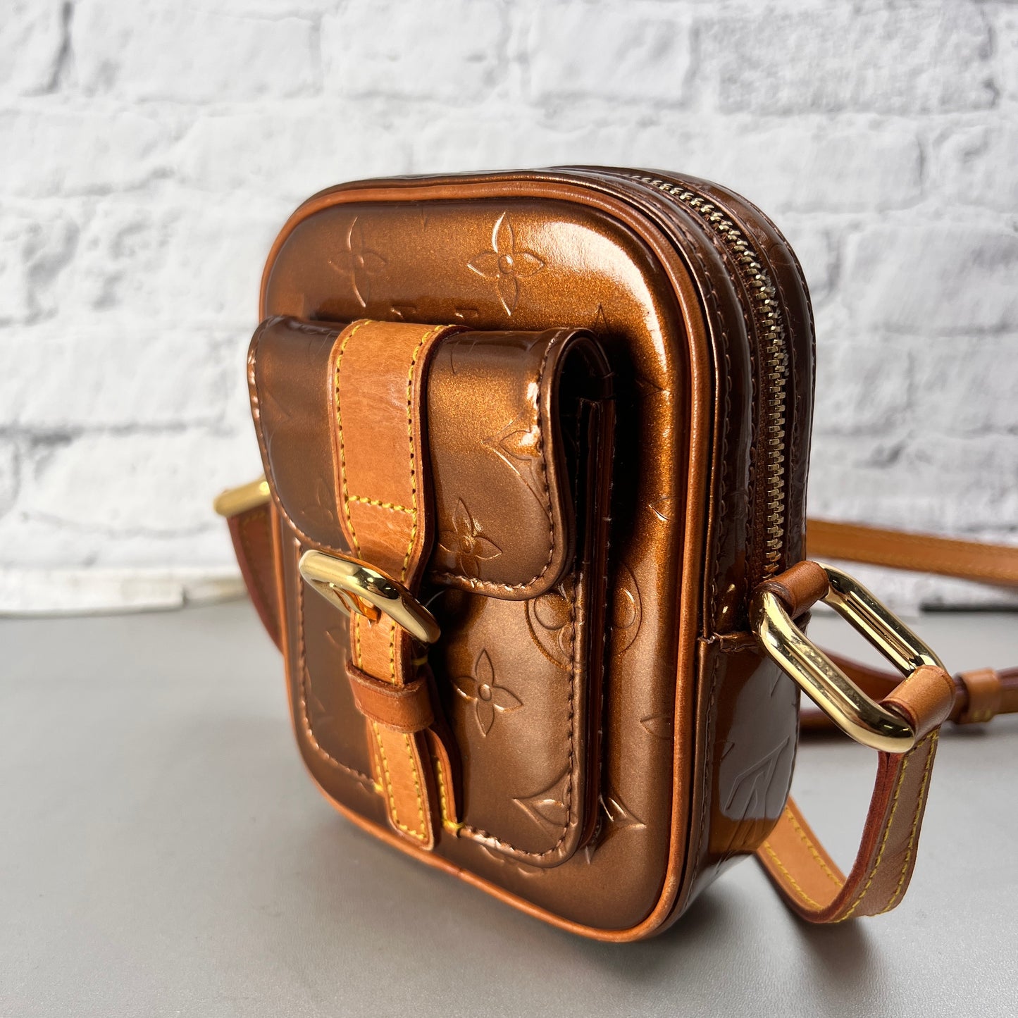 Louis Vuitton Brown Shoulder Bags A-14606