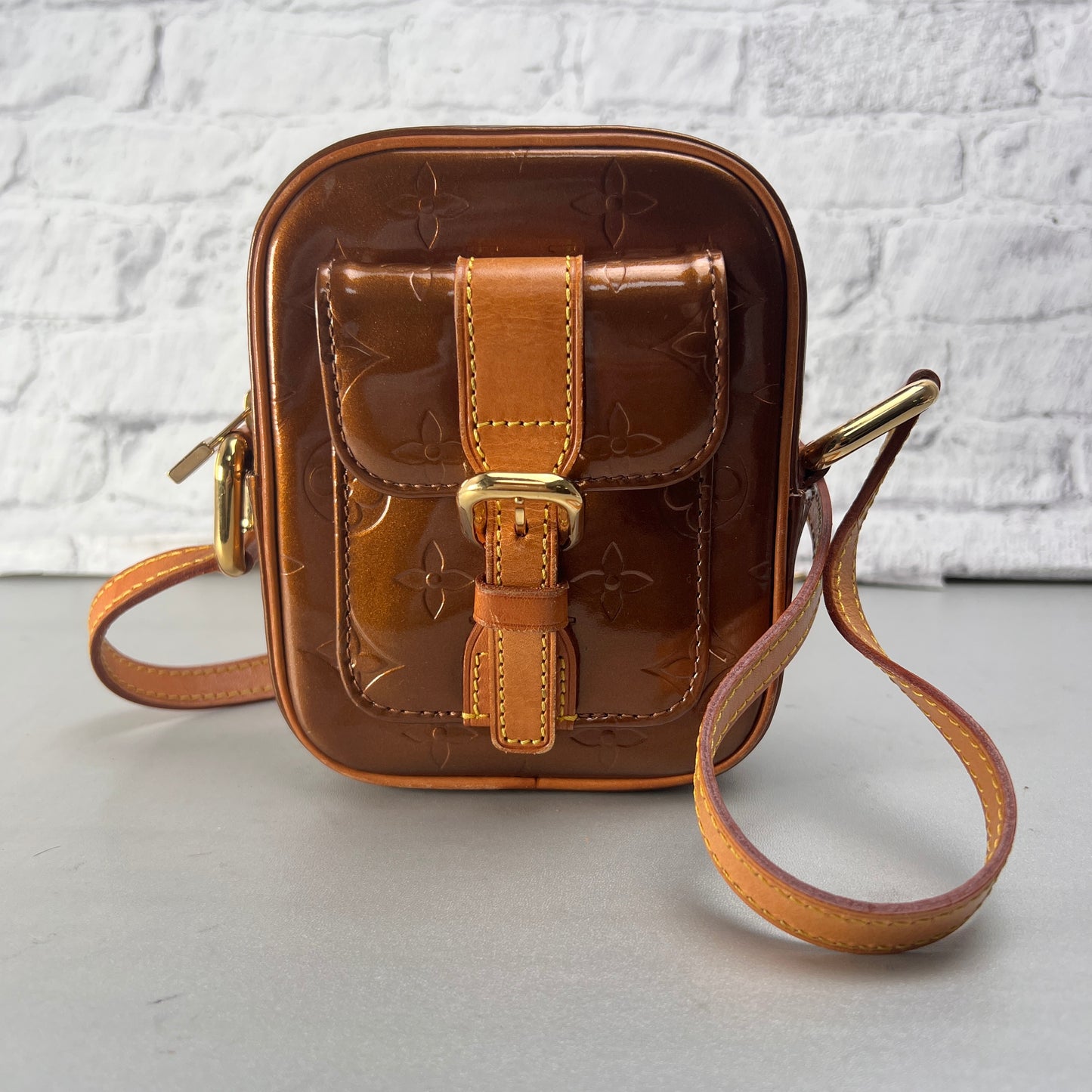 Louis Vuitton Brown Shoulder Bags A-14606