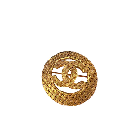 Chanel Gold Brooches A-14610