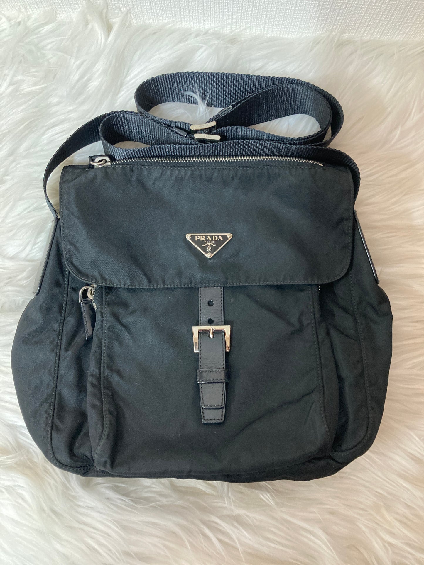 Prada Black Shoulder Bags A-14615