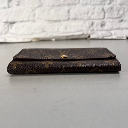 Louis Vuitton Brown Wallets A-14616