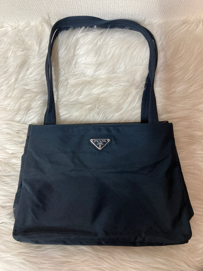 Prada Black Shoulder Bags A-14627