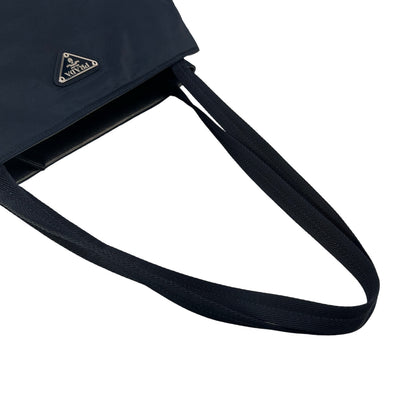 Prada Black Shoulder Bags A-14627