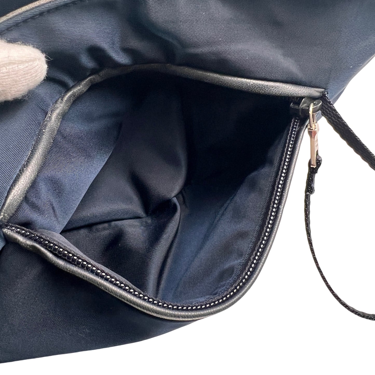 Prada Black Shoulder Bags A-14627