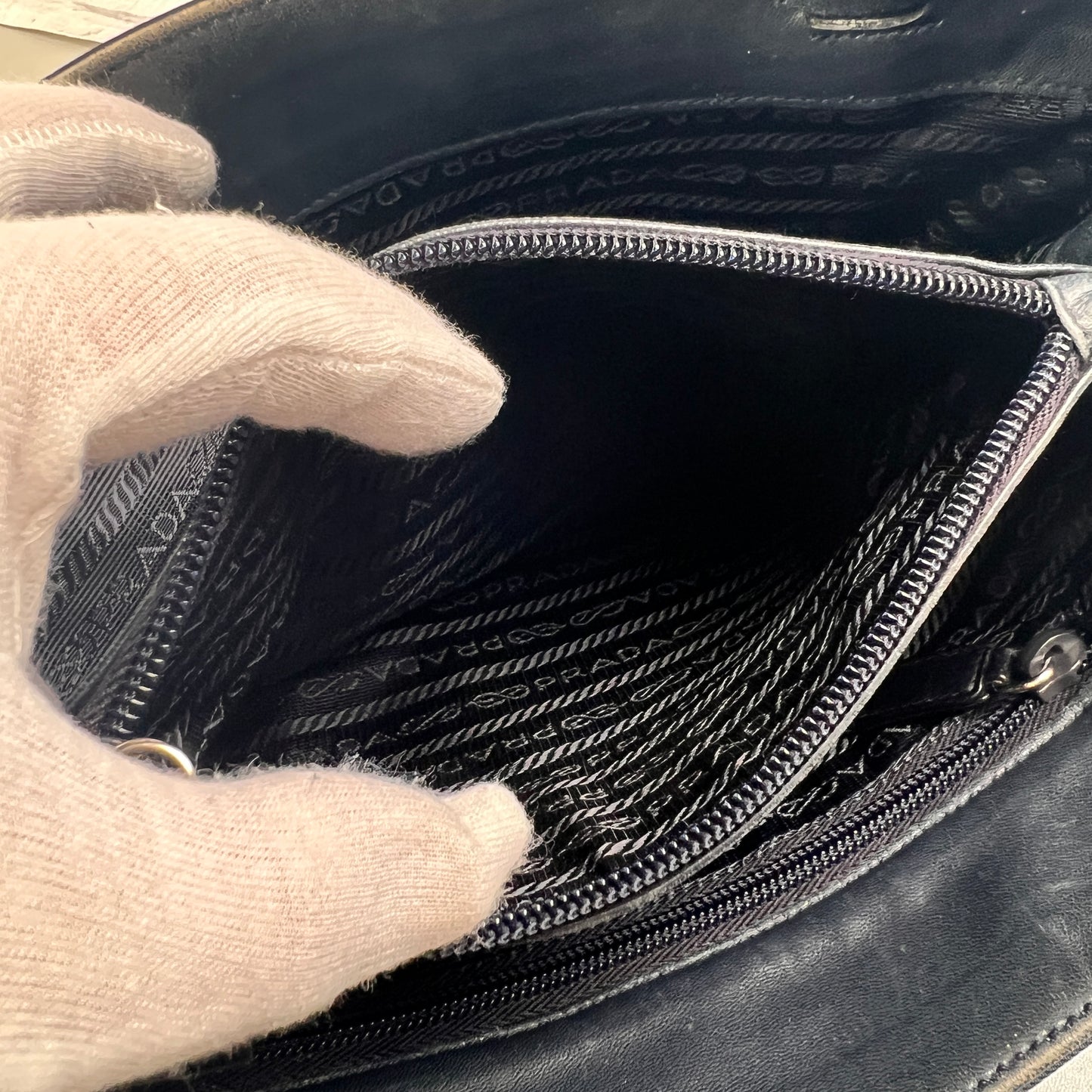Prada Black Shoulder Bags A-14627