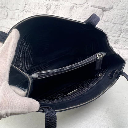 Prada Black Shoulder Bags A-14627