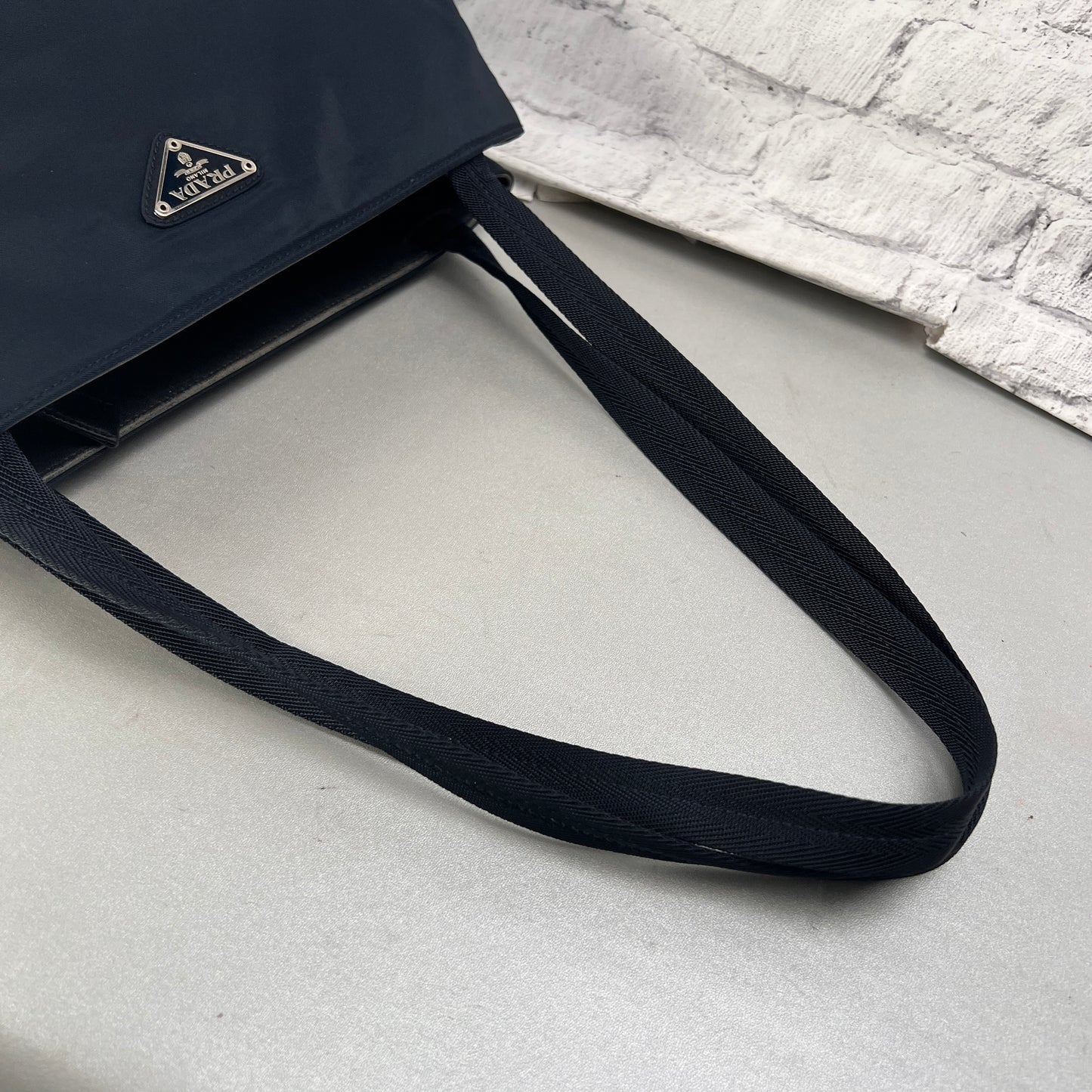 Prada Black Shoulder Bags A-14627