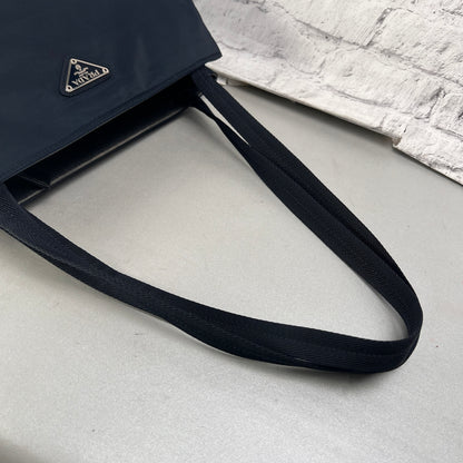Prada Black Shoulder Bags A-14627