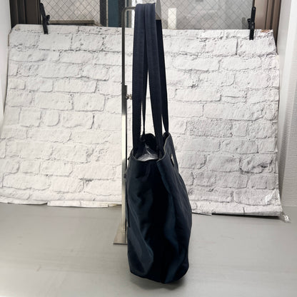 Prada Black Shoulder Bags A-14627