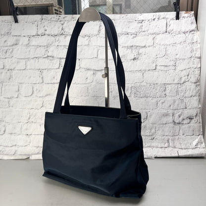 Prada Black Shoulder Bags A-14627