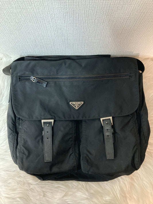 Prada Black Shoulder Bags A-14628