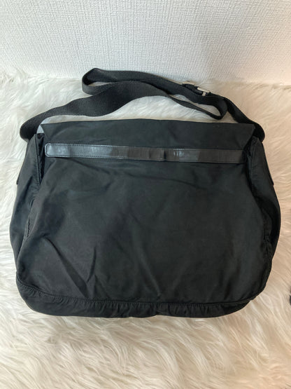 Prada Black Shoulder Bags A-14628
