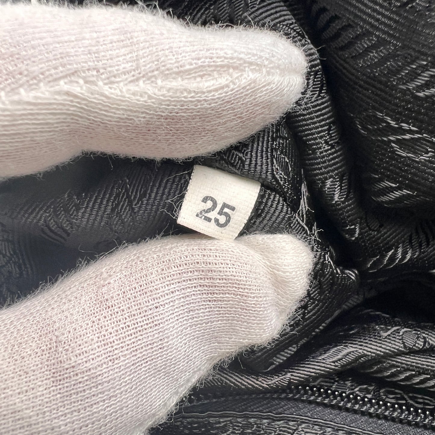 Prada Black Shoulder Bags A-14628