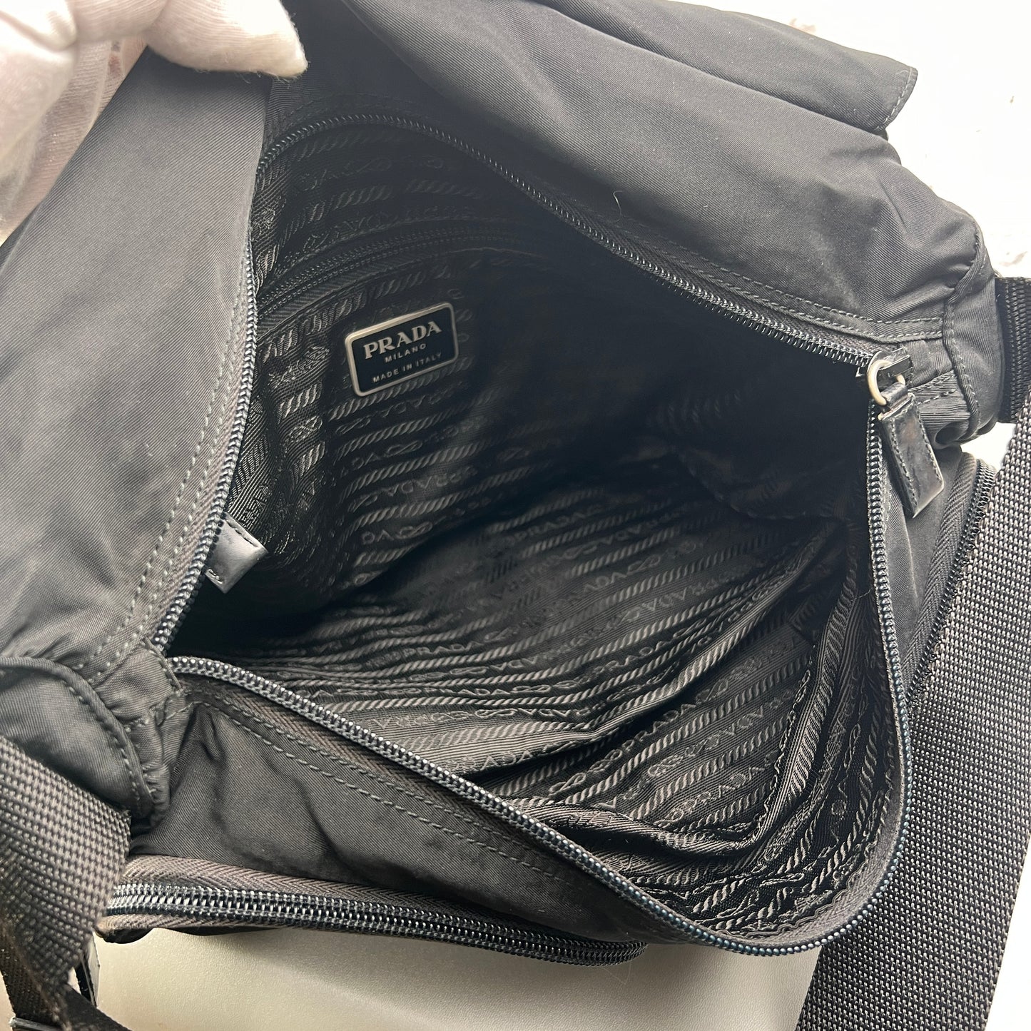 Prada Black Shoulder Bags A-14628
