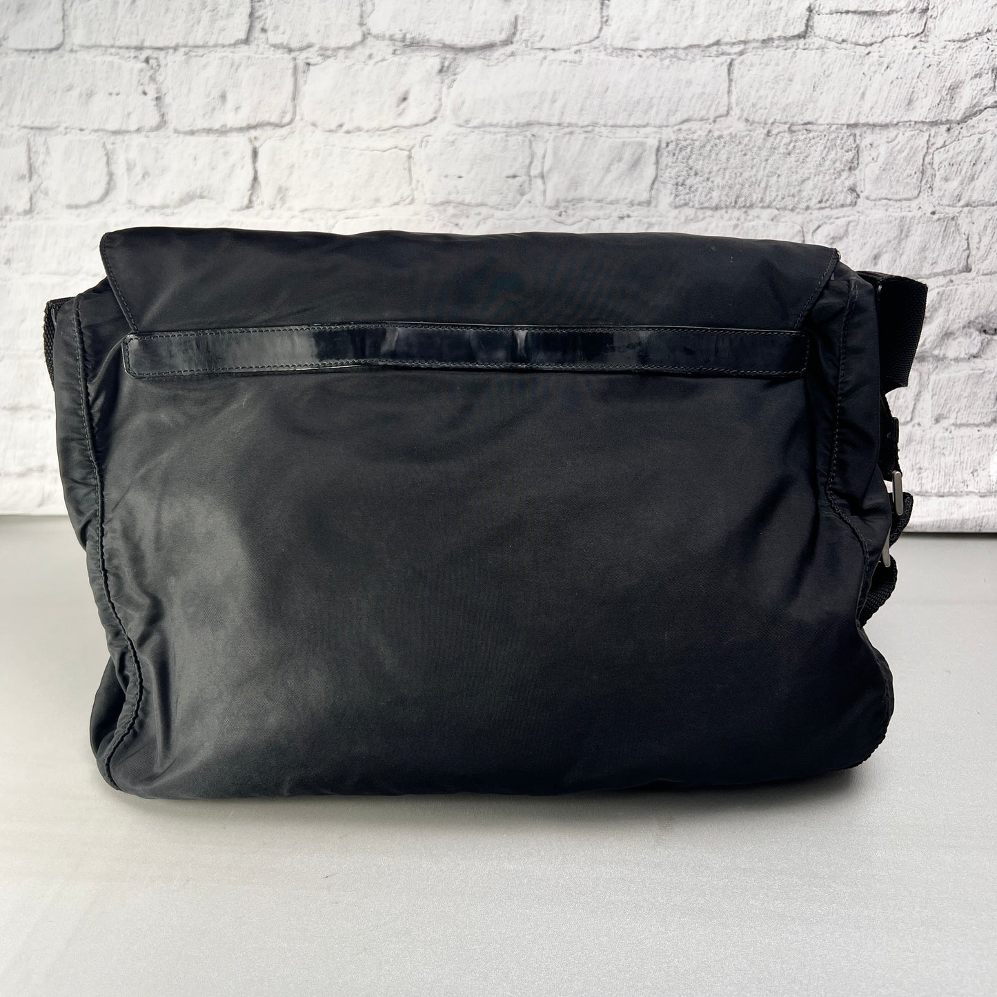 Prada Black Shoulder Bags A-14628
