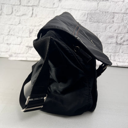 Prada Black Shoulder Bags A-14628