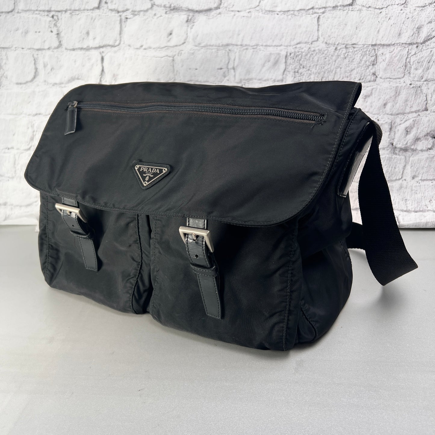 Prada Black Shoulder Bags A-14628