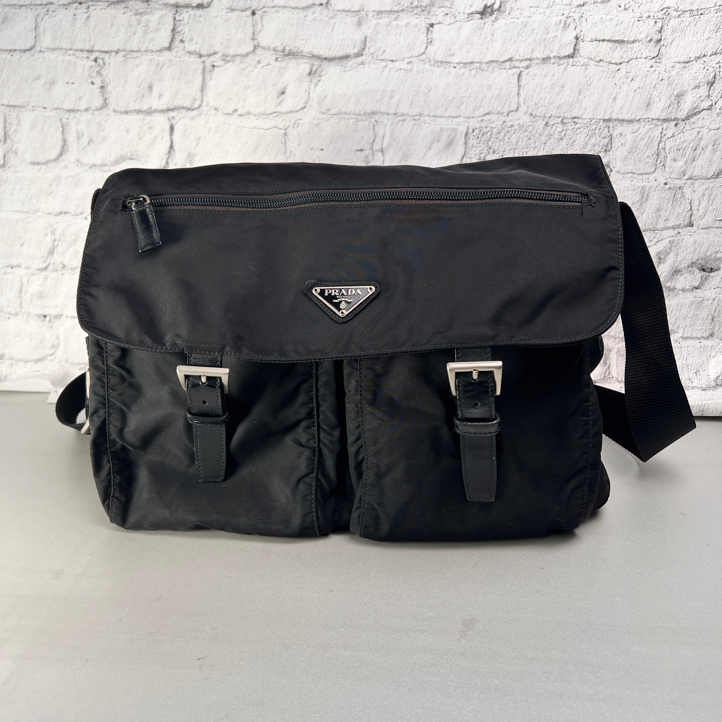 Prada Black Shoulder Bags A-14628