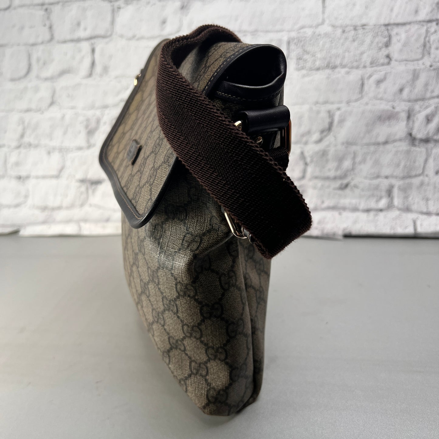 Gucci Brown Shoulder Bags A-14632