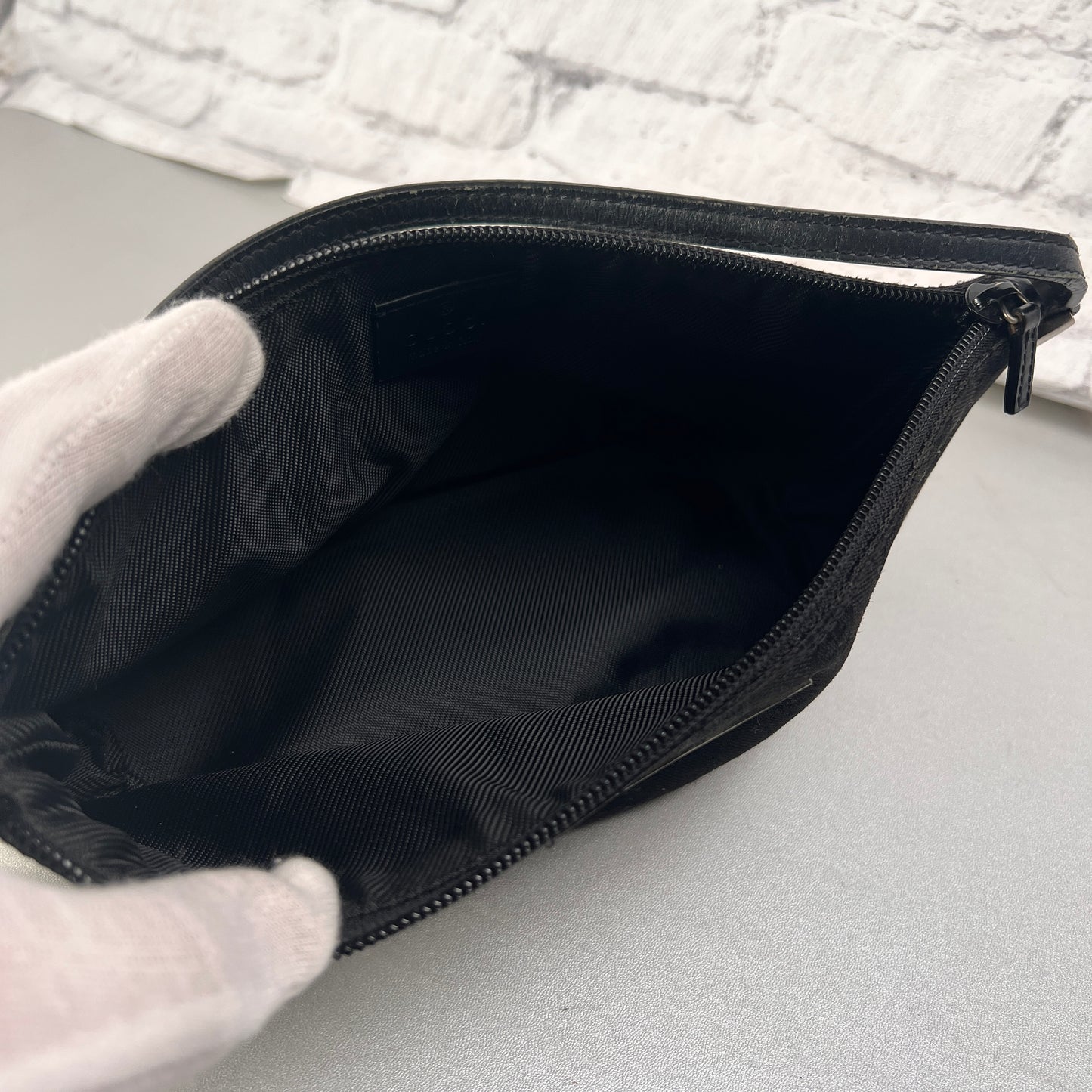 Gucci Black Pouches A-14633
